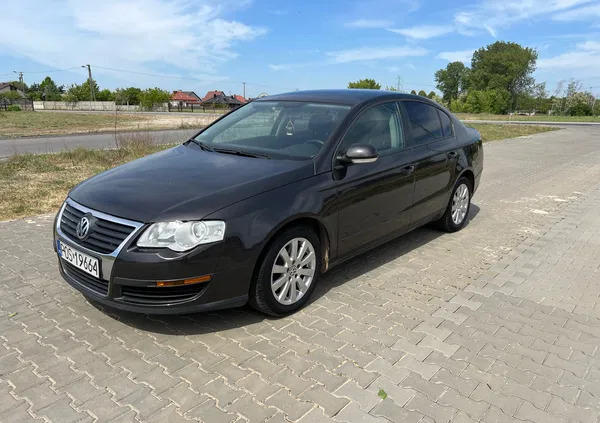 wielkopolskie Volkswagen Passat cena 13900 przebieg: 252124, rok produkcji 2006 z Konin